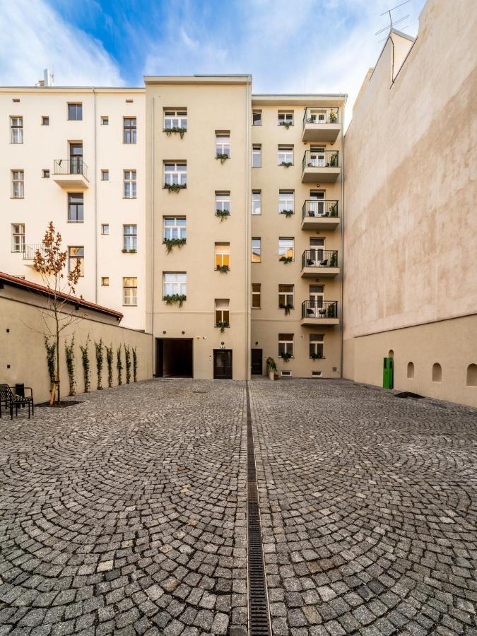 The Viaduct - Suites & More Prague Exterior photo